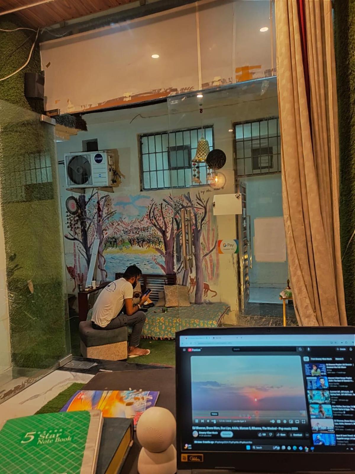 Olt Hostel Rishikesh Bagian luar foto